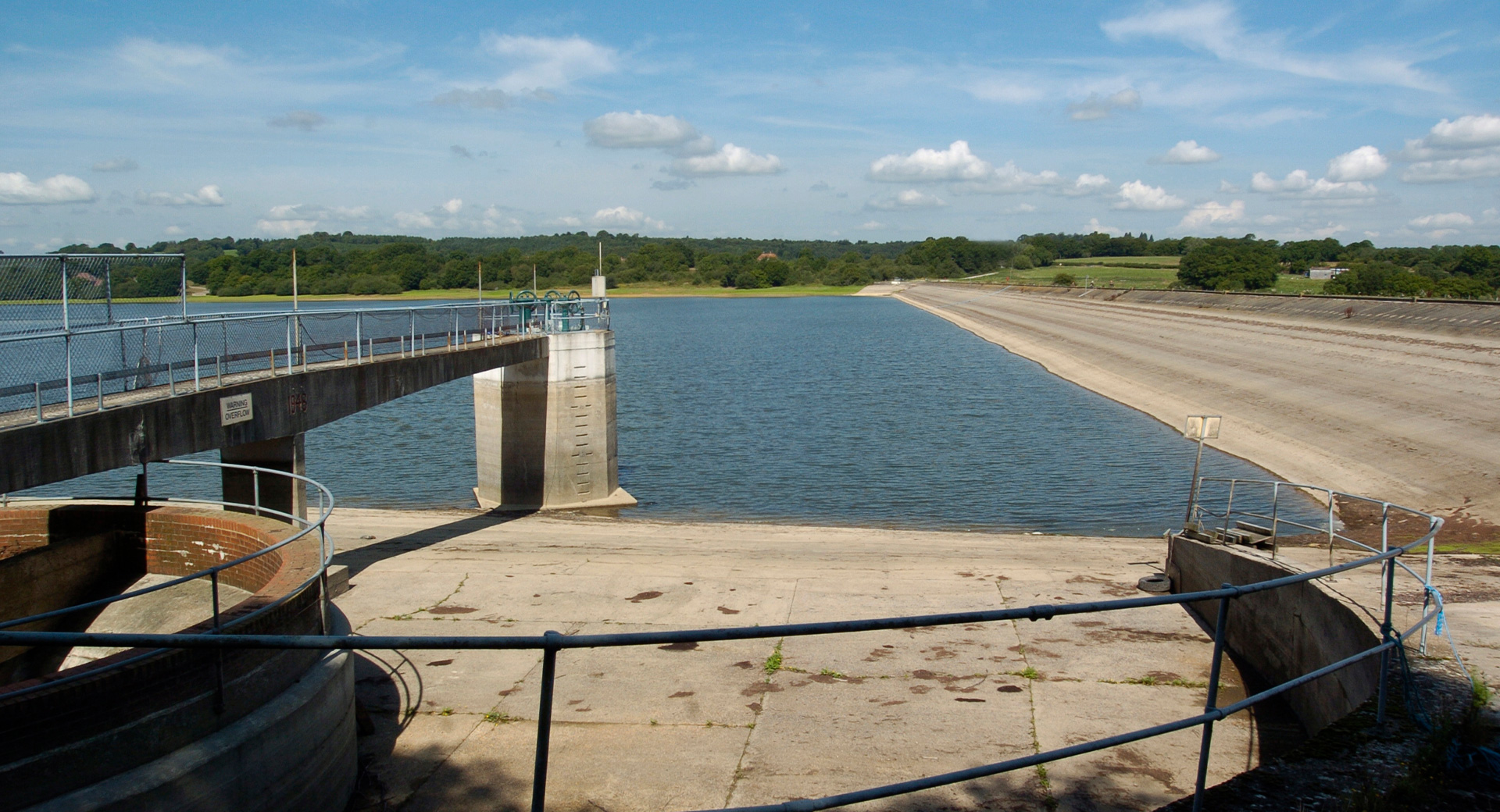 Darwell Reservoir on a sunny day